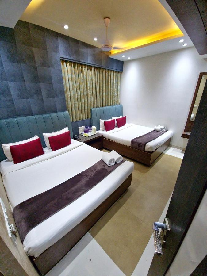 Hotel City Heart Shirdi Buitenkant foto