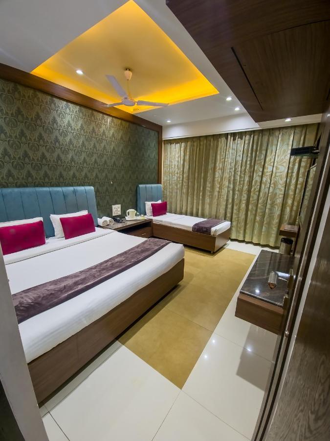 Hotel City Heart Shirdi Buitenkant foto