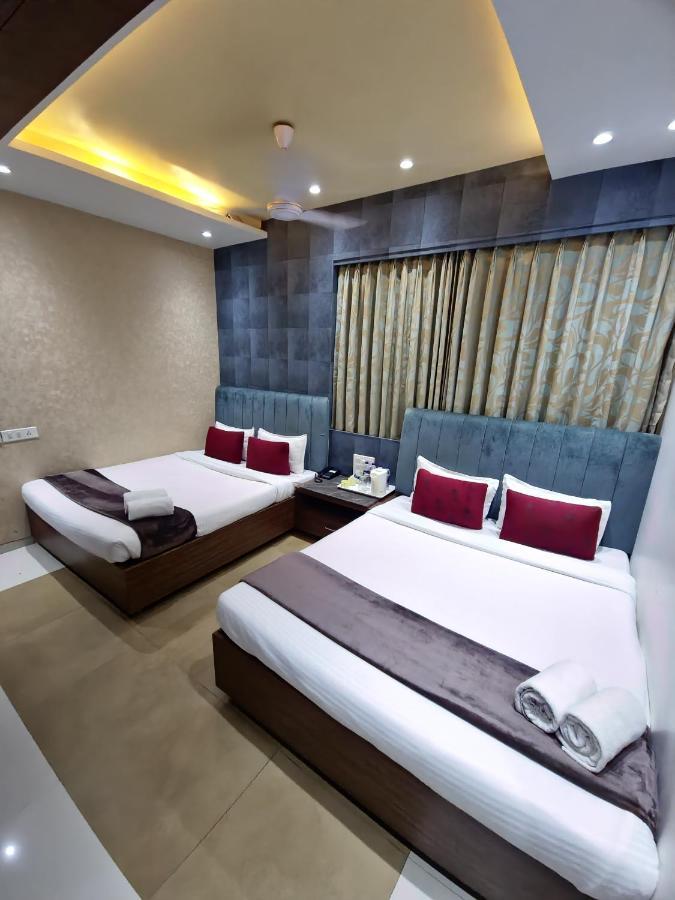 Hotel City Heart Shirdi Buitenkant foto