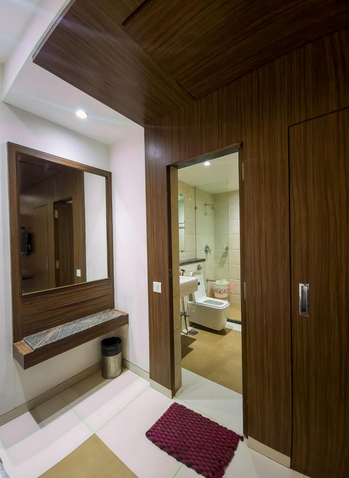 Hotel City Heart Shirdi Buitenkant foto
