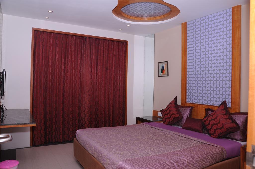 Hotel City Heart Shirdi Buitenkant foto