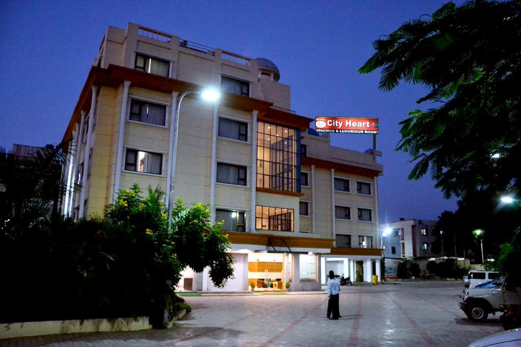 Hotel City Heart Shirdi Buitenkant foto